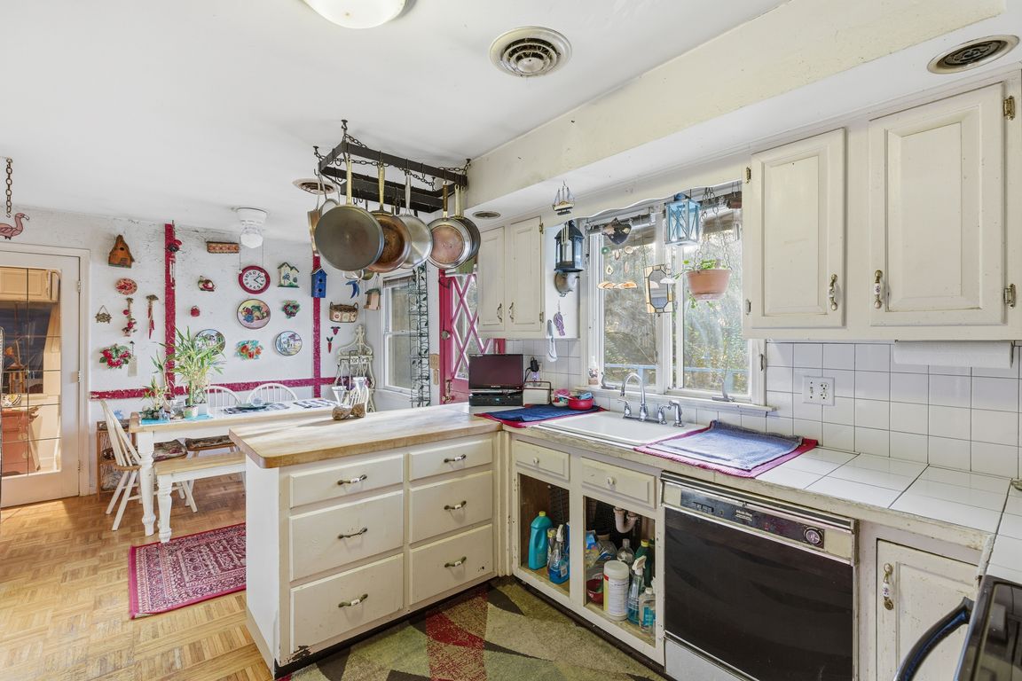 next background image