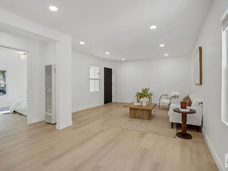 9203 Chaney Ave — Photo 7