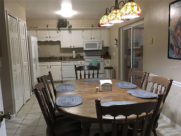 3rd image of 581 Blue Springs Ct