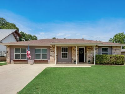 612 Janann St, Euless, TX, 76039