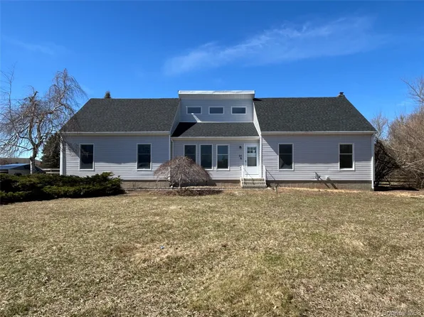 24 Kimberly Court, Baiting Hollow, NY 11933