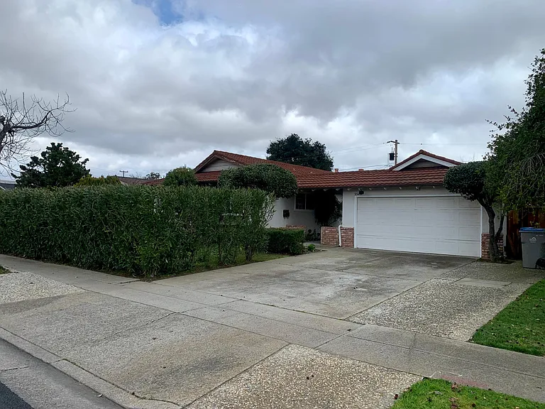 5540 Harwood Rd — Photo 1