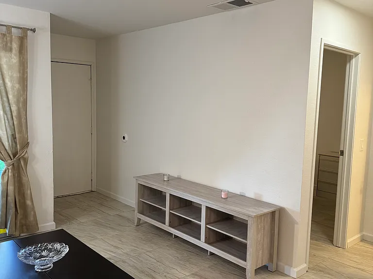 510 N Villa Ct #112 — Photo 3