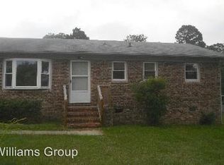 6414 Spring Hill Dr, Fayetteville, NC 28311