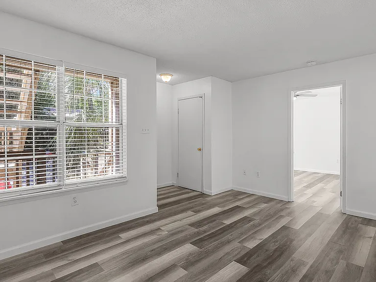 401 N Cromwell Rd #T1 — Photo 7