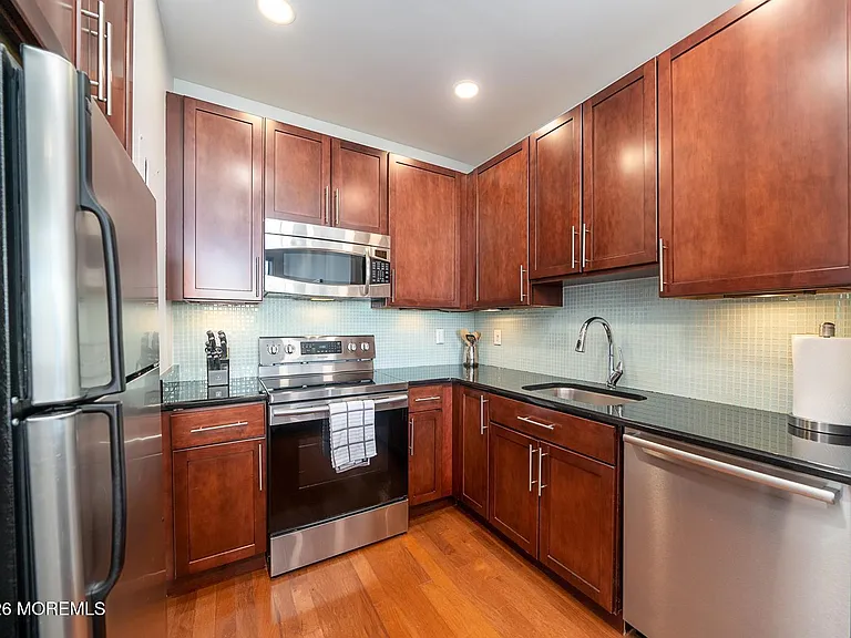 1500 Washington St #4F — Photo 9
