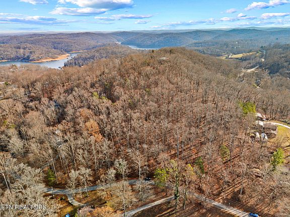 3rd image of Mountain Lake Dr