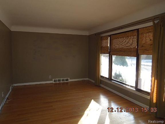 2nd image of 1545 10th St