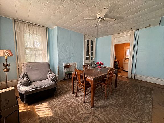 2nd image of 1046 Highland Ave