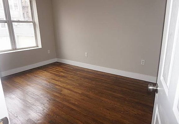 4th image of 2912 Cruger Ave APT 1