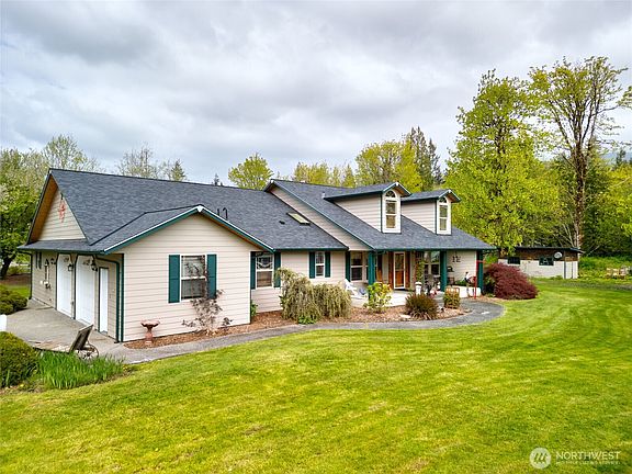 2nd image of 7492 Russell Road