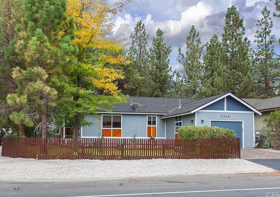1st image of 1001 Ash Ln