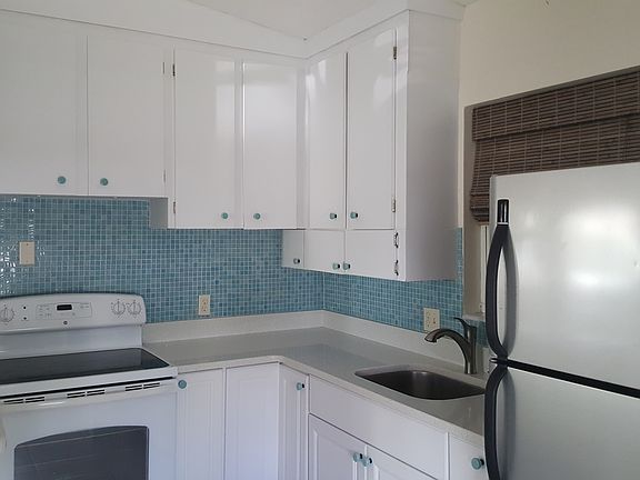 clean and tidy little kitchen