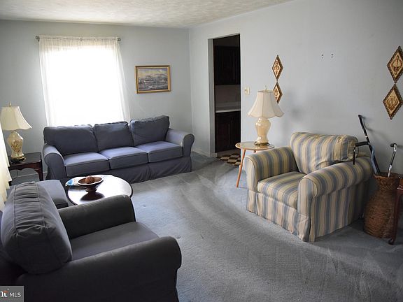5th image of 2509 Newglen Ave