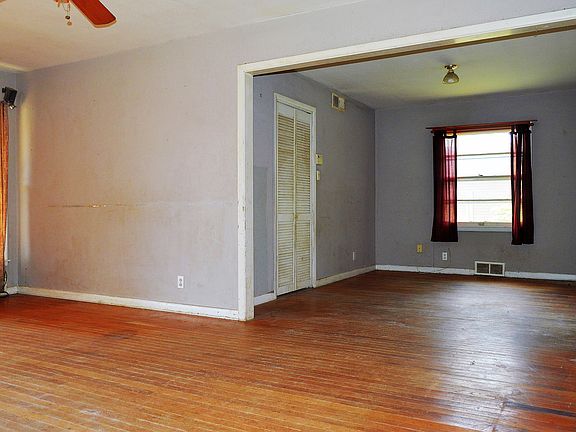 3rd image of 507 Cottonwood St