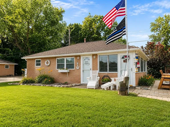 5821 E Peach St, Pt Clinton, OH 43452