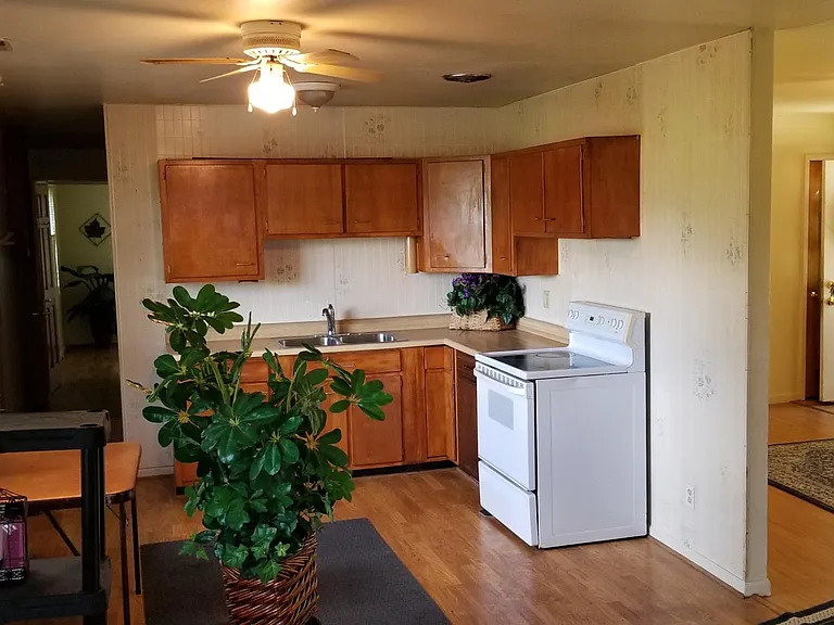 1737 E Benwick Rd — Photo 8