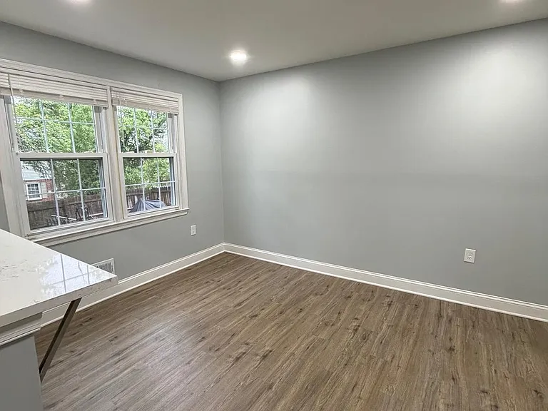 12928 Claxton Dr #6 — Photo 5