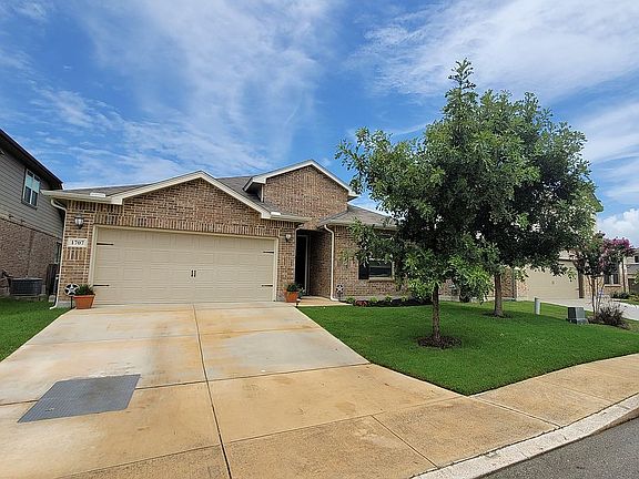 2nd image of 1707 Cedric Ln