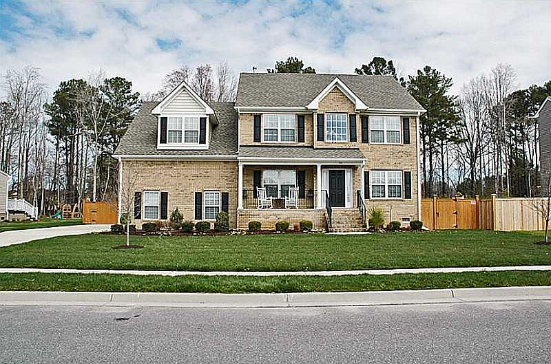 1st image of 844 Dawson Cir