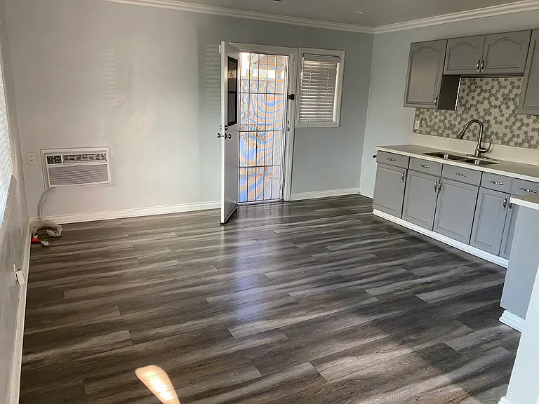 8128 Puritan St — Photo 13