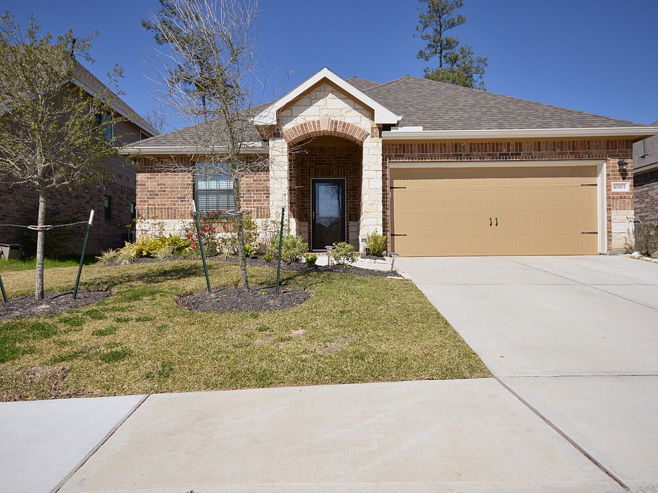 1st image of 16915 Lake Willowby Ln