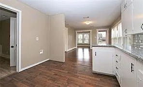 2527 Oakcliff St — Photo 6
