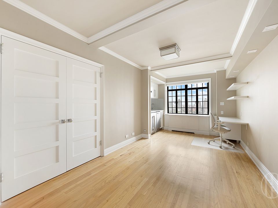 1st image of 5 Tudor City Pl APT 1834