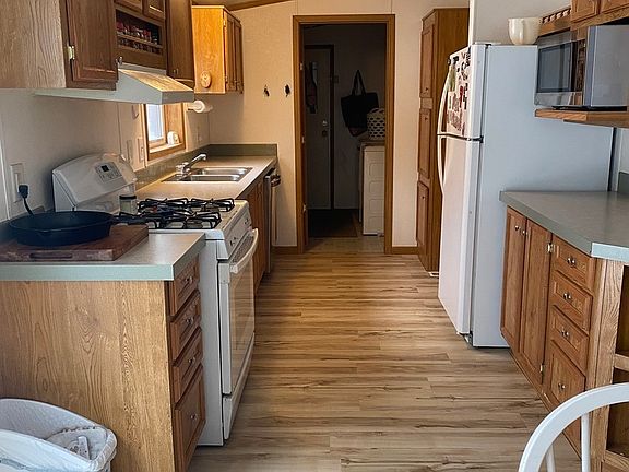 3rd image of 8910 N 600th Ave