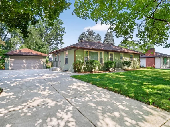 3083 Wilder St N, Roseville, MN 55113