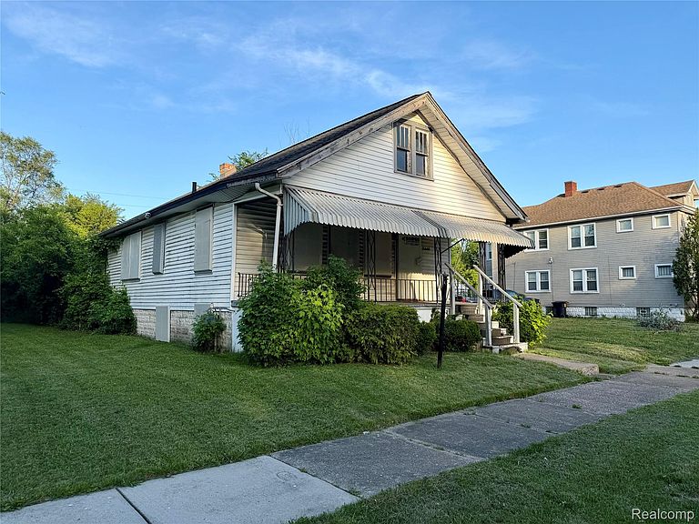 Listing photo 3