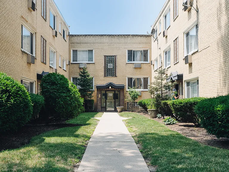 7220-26 N. Bell Ave. — Photo 1