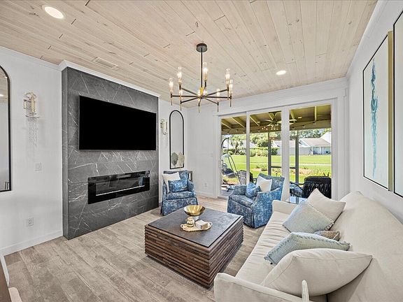2nd image of 612 Bayou Dr #10994