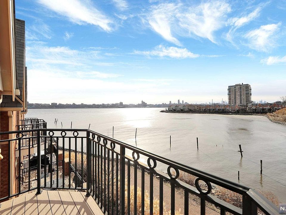 17 Moorings Ln, Edgewater, NJ 07020 Zillow