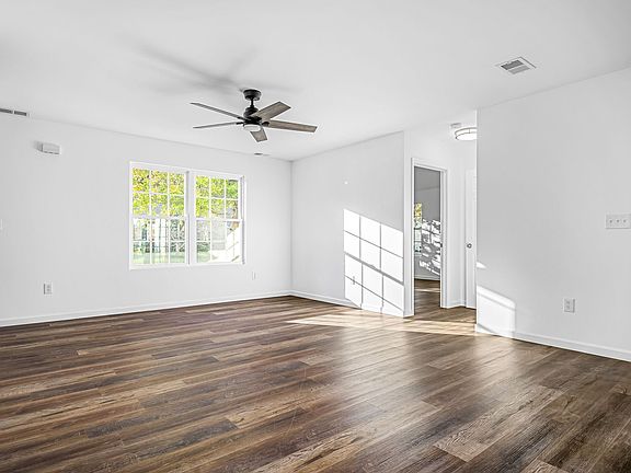 3rd image of 1531 Ballater Dr