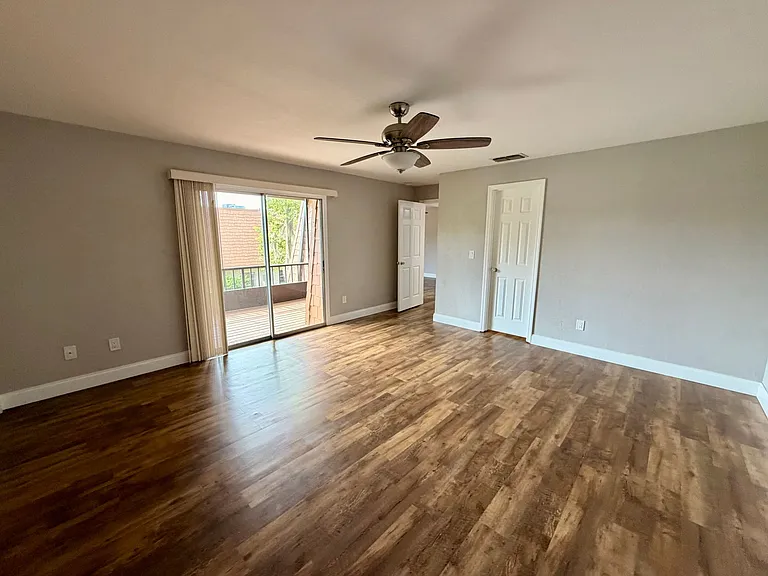 190 Moonstone Ct — Photo 10