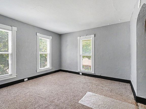 3rd image of 710 Wheaton Ave #2