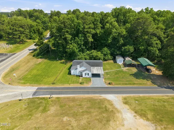25 Eugene Jernigan Rd, Dunn, NC 28334