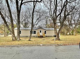 601 E Floral St, Nevada, MO 64772