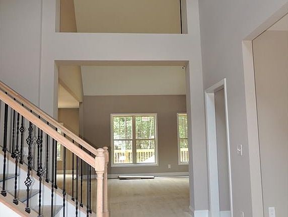 3rd image of 7600 Brookcrest Ct