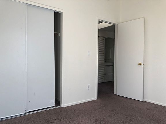 4th image of 2520 Sierra Luna Ave Unit 101