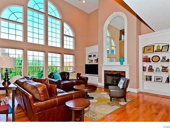 5th image of 348 Cypress Place Dr