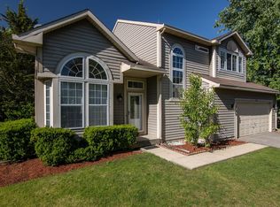 1431 Holbrook Ln, Batavia, IL 60510