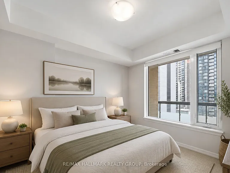 238 Besserer St #807 — Photo 16