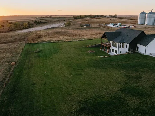 42030 Highway 18, Elwood, NE 68937
