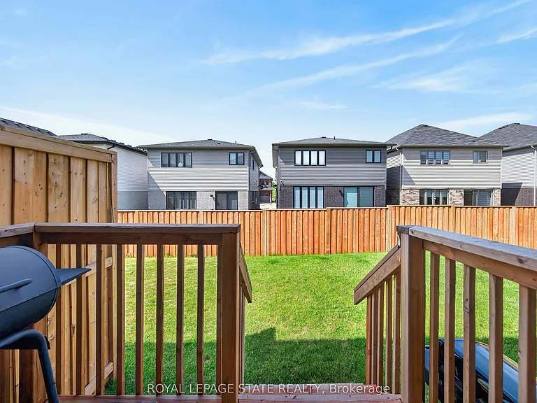 13 June Callwood Way — Photo 38
