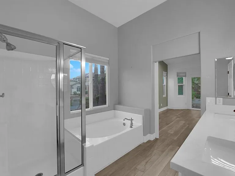 9929 Lago De Coco Ave — Photo 18