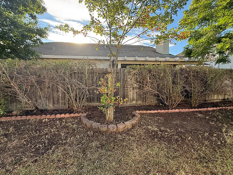 9633 McKenna Dr — Photo 29