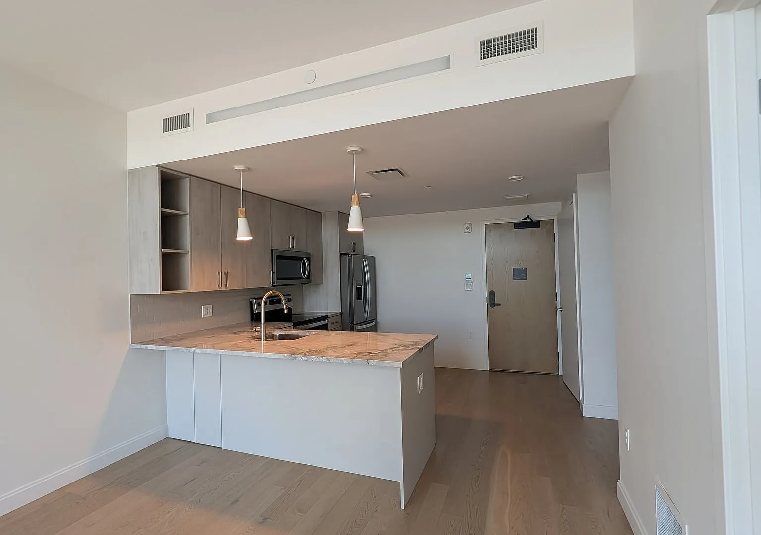 Brand New Luxury 2-bed, 2-bath in Allston — Photo 4