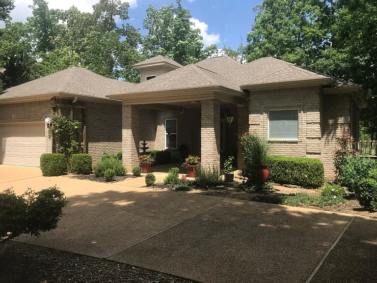 3 Aventura Trce — Photo 8
